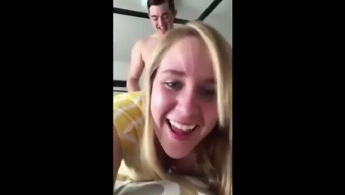 Những Cô Gái Nóng Bỏng Khoe Thân Trong Video Snapchat Tự Làm