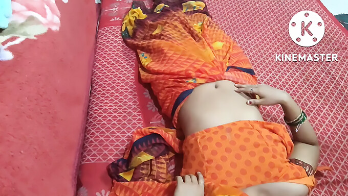 Fille Excitée En Sari Indienne Se Prend Une Grosse Bite Dans La Bouche